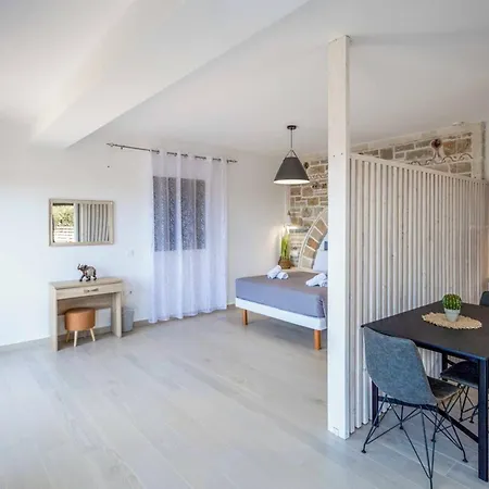 Elea With Private Pool Villa *